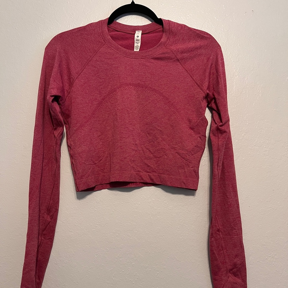 lululemon athletica Women's Long-Sleeve Crop Top in Raspberry (Purple/pink)
